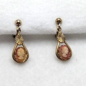 Gold Tone Pink Stone Cameo Tear Shape Drop Style Clip On Earrings